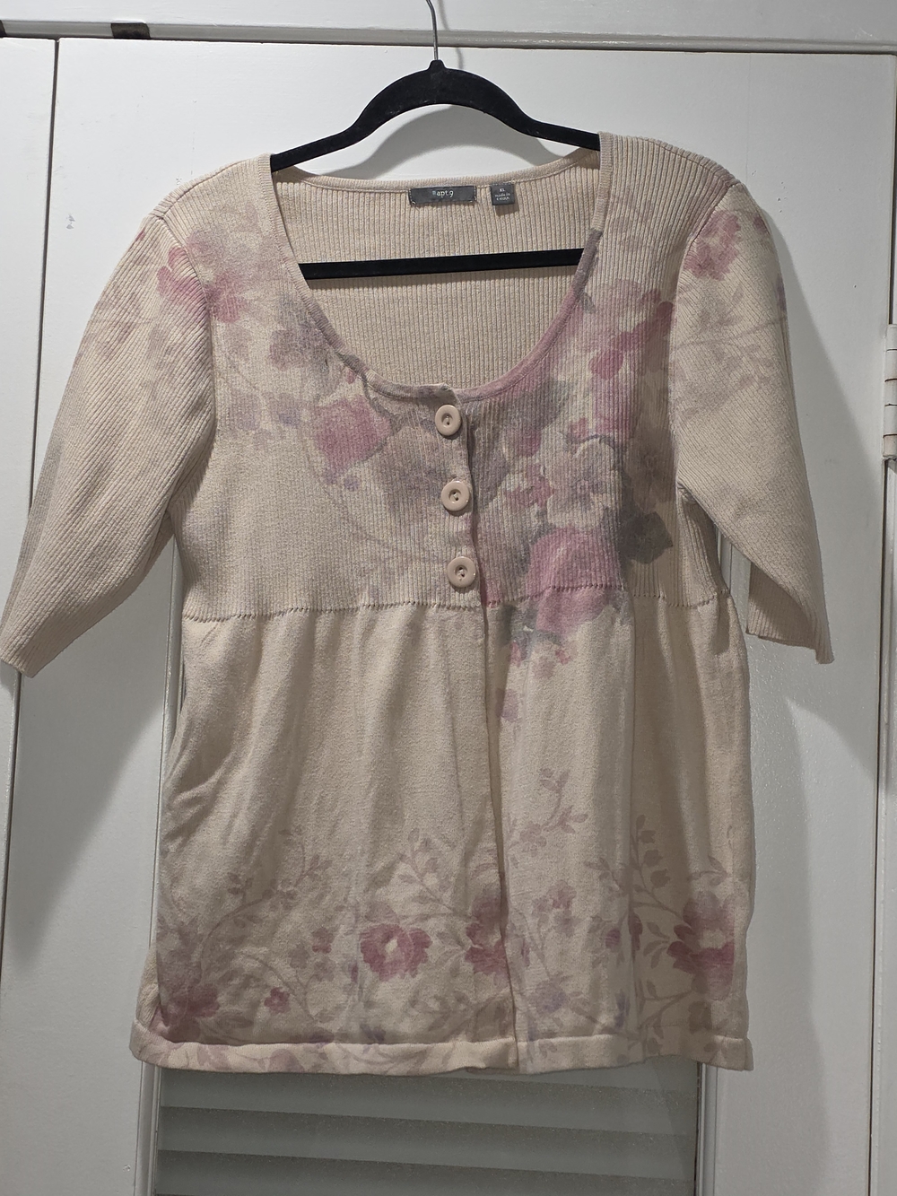 Babydoll top Y2K short-sleeve sweater cardigan featuring a scoop neck